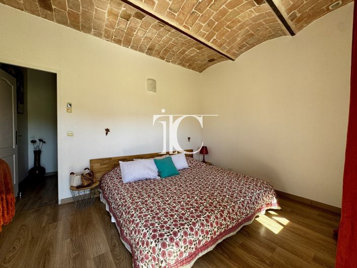 Image No.14-3 Bed House for sale
