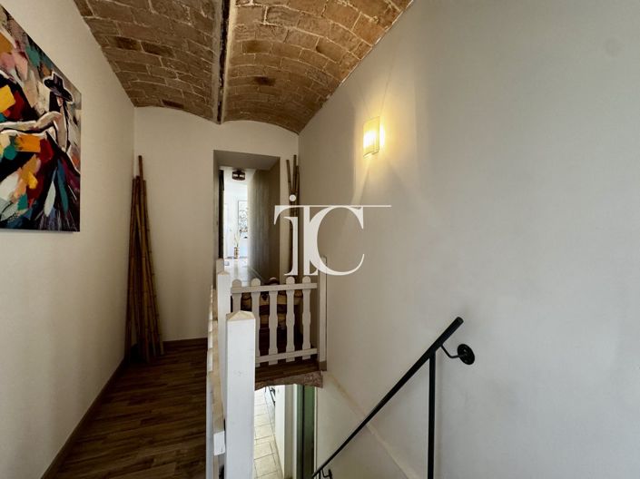 Image No.26-3 Bed House for sale