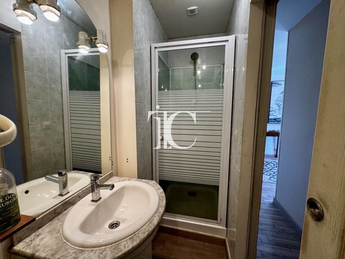 Image No.27-3 Bed House for sale