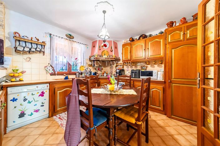 Image No.12-4 Bed House for sale