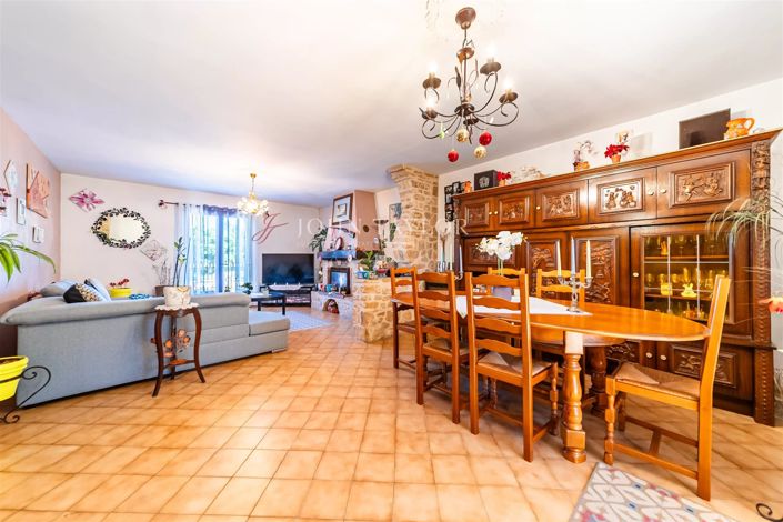 Image No.14-4 Bed House for sale
