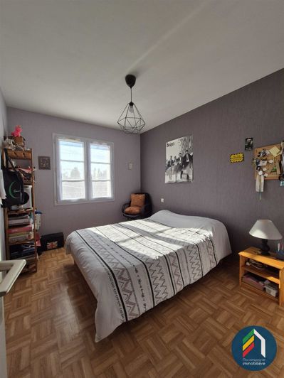 Image No.9-3 Bed House for sale