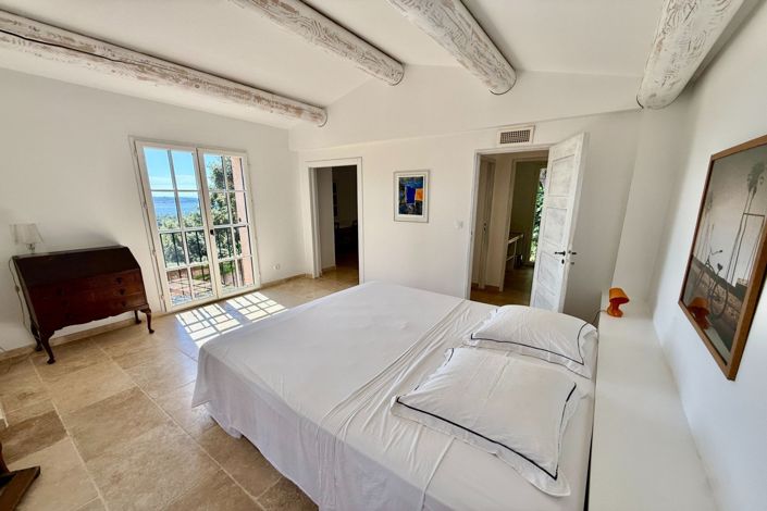 Image No.17-4 Bed House for sale