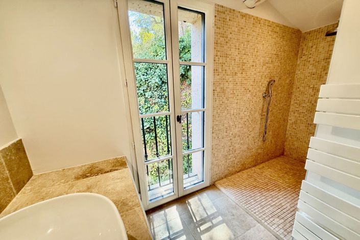 Image No.19-4 Bed House for sale