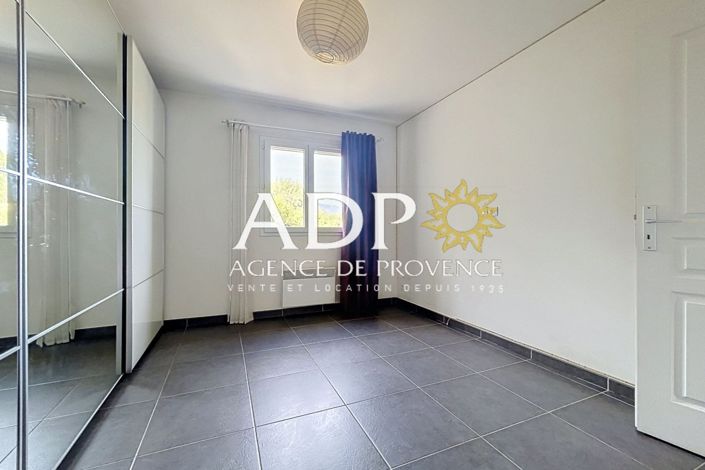 Image No.10-4 Bed House for sale