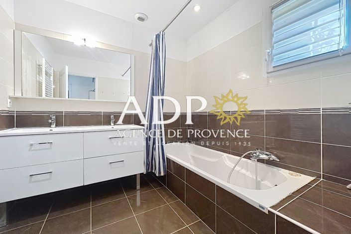 Image No.11-4 Bed House for sale