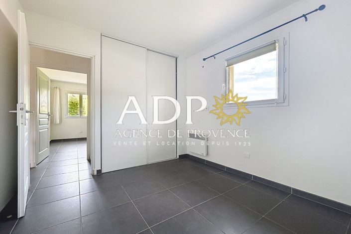 Image No.15-4 Bed House for sale