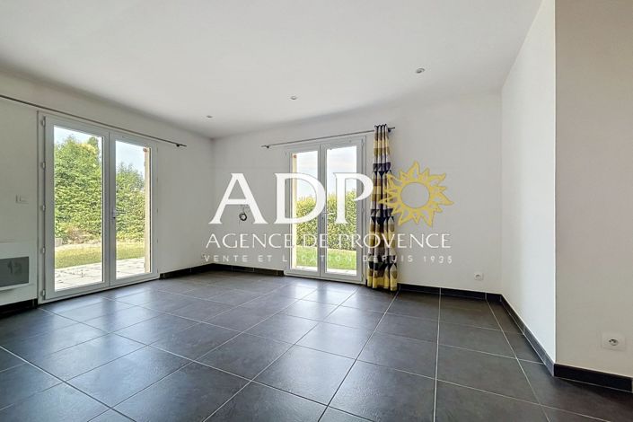 Image No.2-4 Bed House for sale