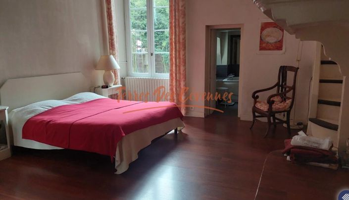 Image No.7-4 Bed House for sale