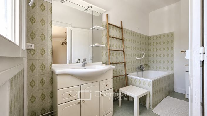 Image No.13-7 Bed House for sale