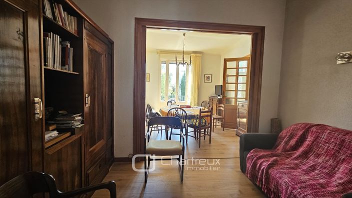 Image No.5-7 Bed House for sale