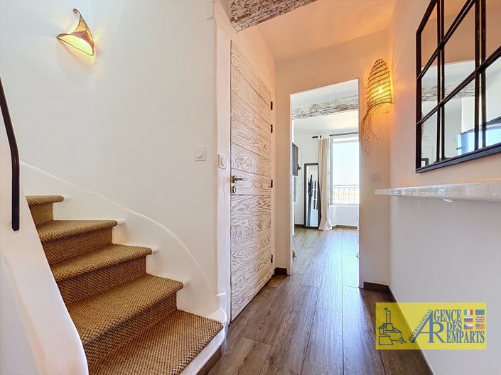 Image No.11-3 Bed House for sale