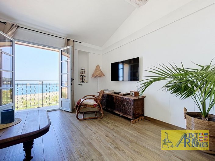 Image No.12-3 Bed House for sale
