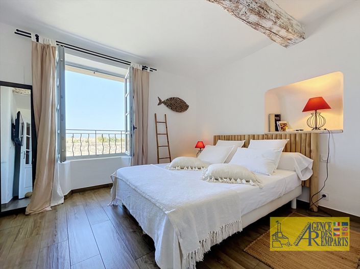 Image No.3-3 Bed House for sale