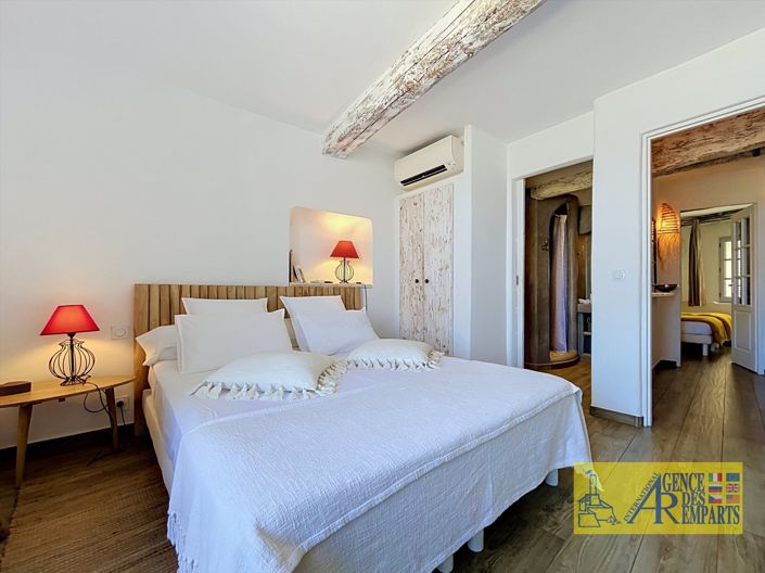 Image No.8-3 Bed House for sale