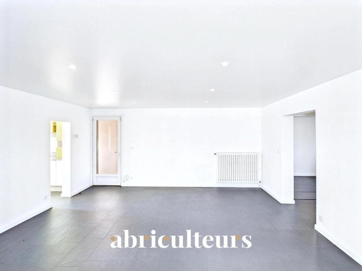 Image No.4-5 Bed House for sale