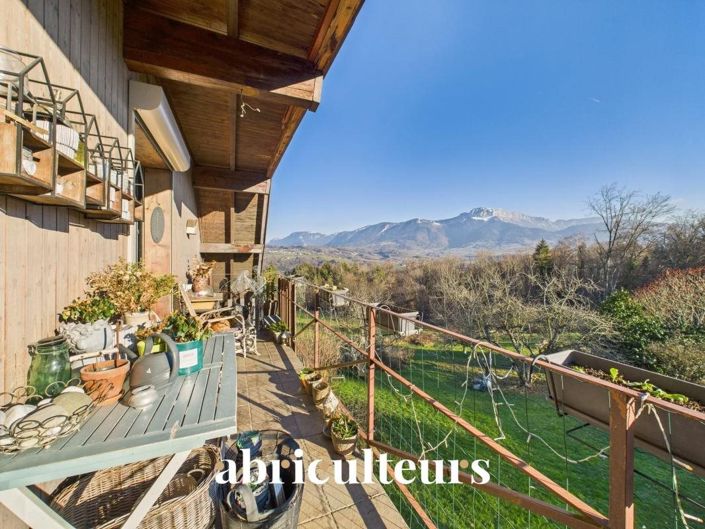 Image No.18-8 Bed House for sale