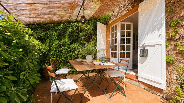 Image No.6-2 Bed House for sale