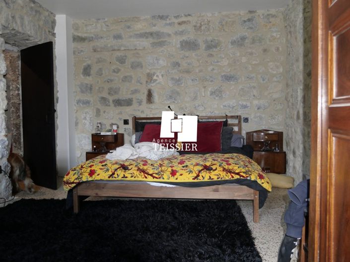 Image No.26-5 Bed Property for sale