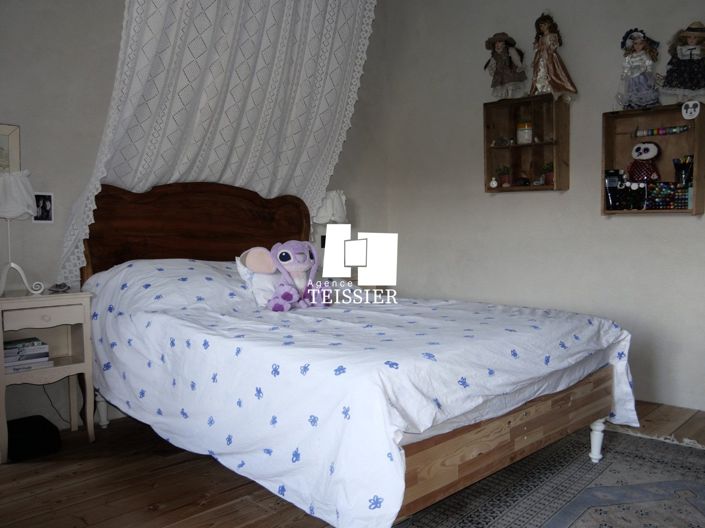 Image No.27-5 Bed Property for sale