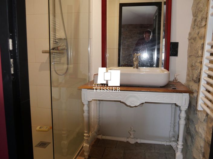 Image No.28-5 Bed Property for sale