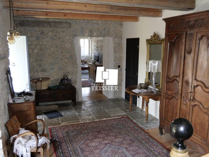 Image No.30-5 Bed Property for sale