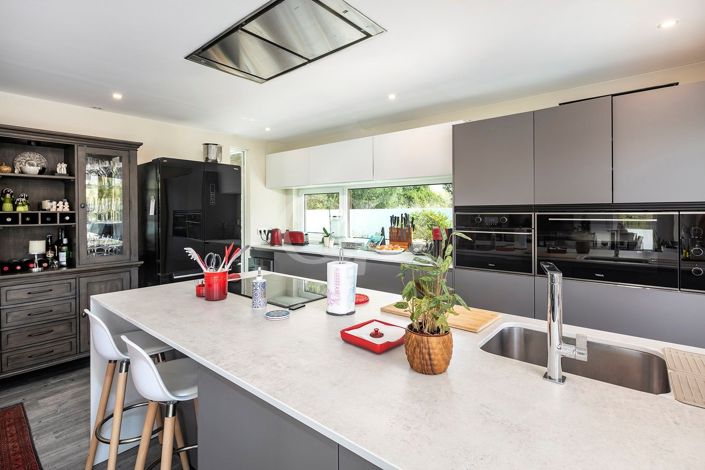 Image No.6-3 Bed House for sale