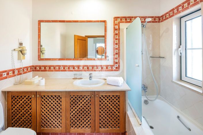 Image No.10-3 Bed House for sale