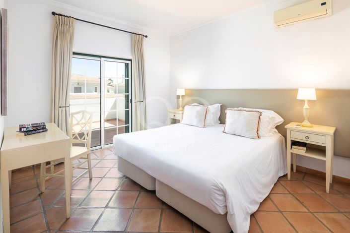 Image No.8-3 Bed House for sale