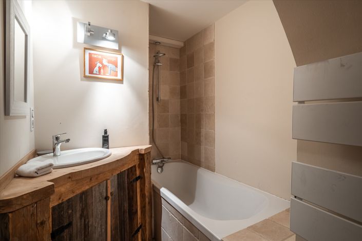 Image No.14-4 Bed House for sale
