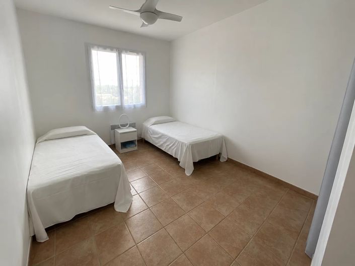 Image No.8-3 Bed House for sale