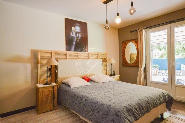 Image No.19-4 Bed House for sale