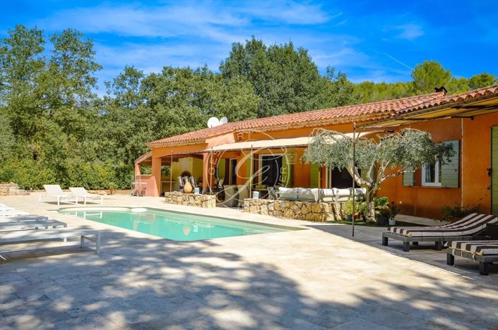 Image No.2-4 Bed House for sale