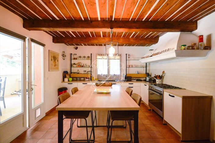 Image No.9-4 Bed House for sale