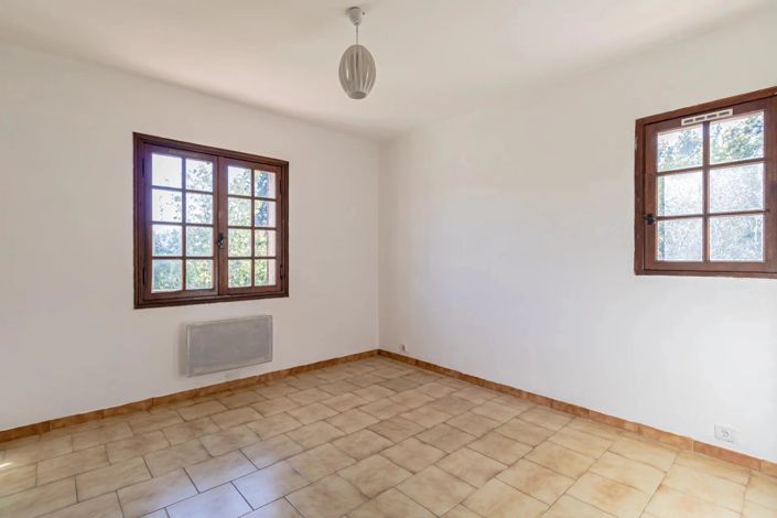 Image No.7-3 Bed House for sale