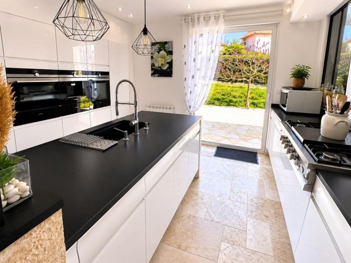 Image No.4-3 Bed House for sale