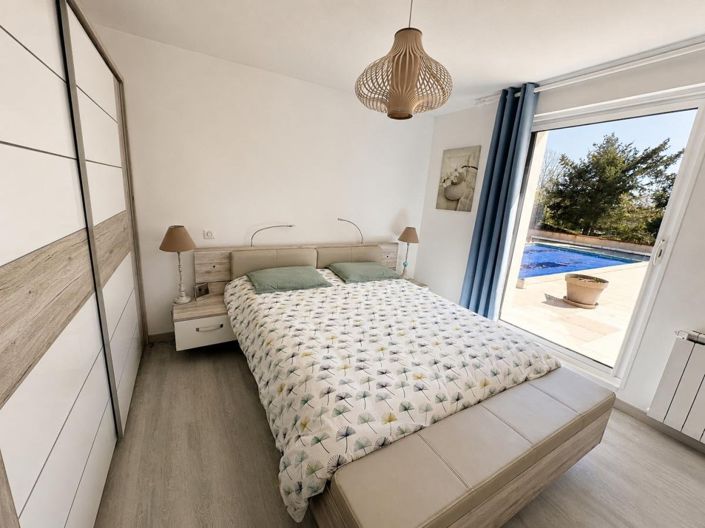 Image No.8-3 Bed House for sale