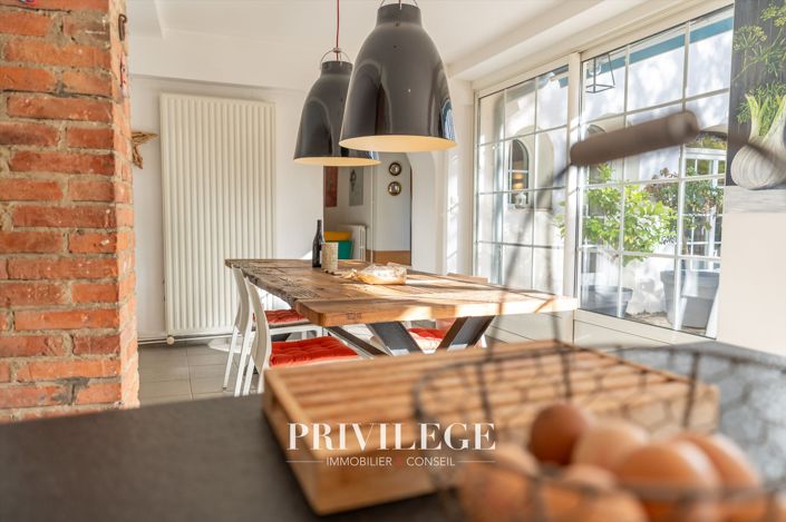 Image No.18-7 Bed House for sale