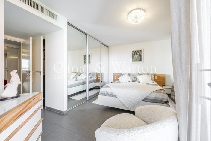 Image No.11-3 Bed Apartment for sale