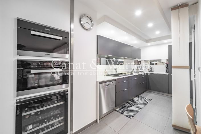 Image No.14-3 Bed Apartment for sale