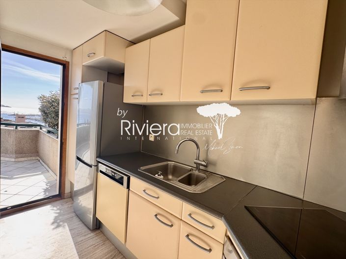 Image No.10-3 Bed Apartment for sale