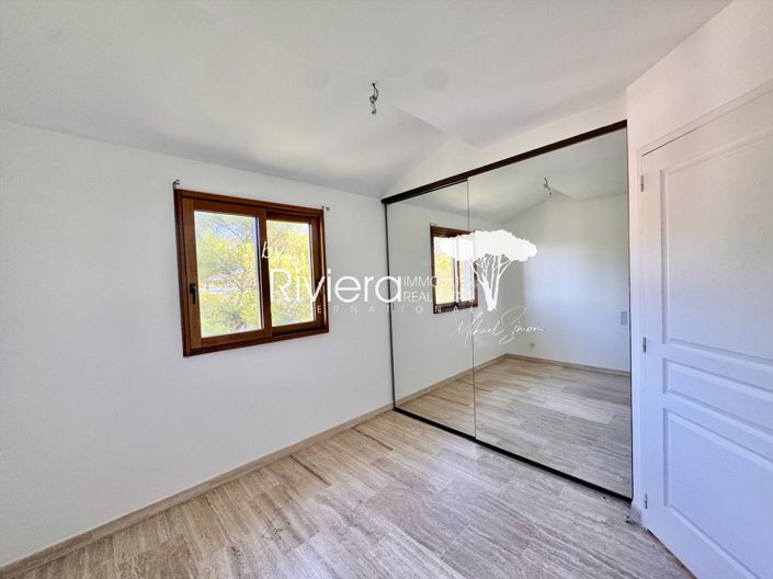 Image No.20-3 Bed Apartment for sale