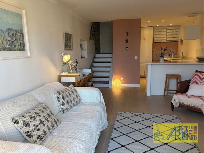 Image No.6-2 Bed House for sale