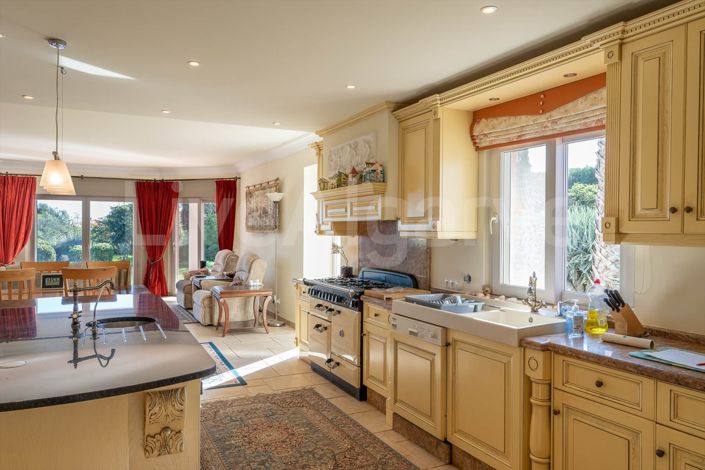 Image No.12-3 Bed House for sale