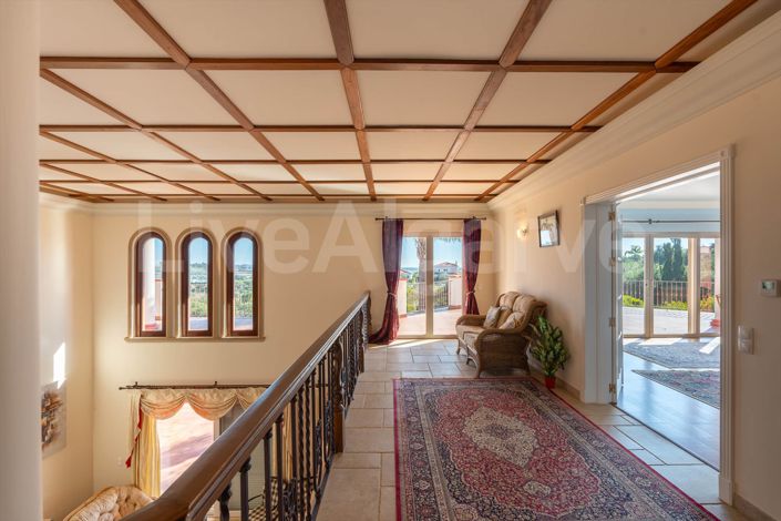 Image No.17-3 Bed House for sale