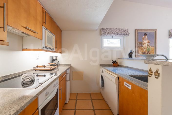Image No.44-5 Bed House for sale