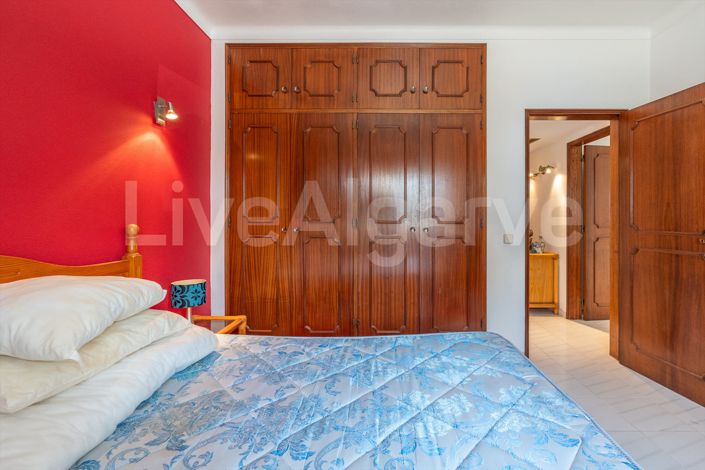 Image No.20-2 Bed Apartment for sale