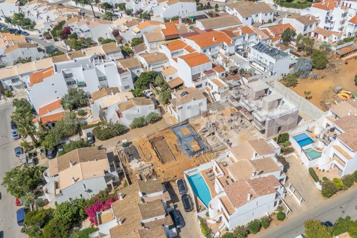 Image No.18-3 Bed House for sale