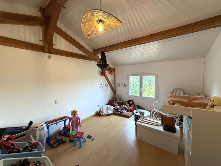 Image No.23-5 Bed House for sale