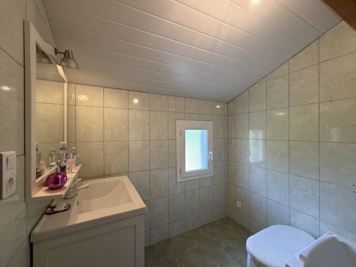 Image No.24-5 Bed House for sale